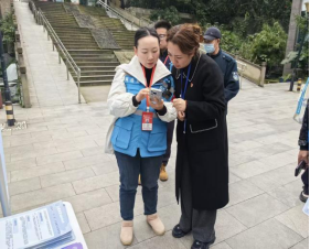 網(wǎng)格精準(zhǔn)施策 賦能供水服務(wù)新活力 ——臨港自來水公司開展進太陽島小區(qū)宣傳實踐活動